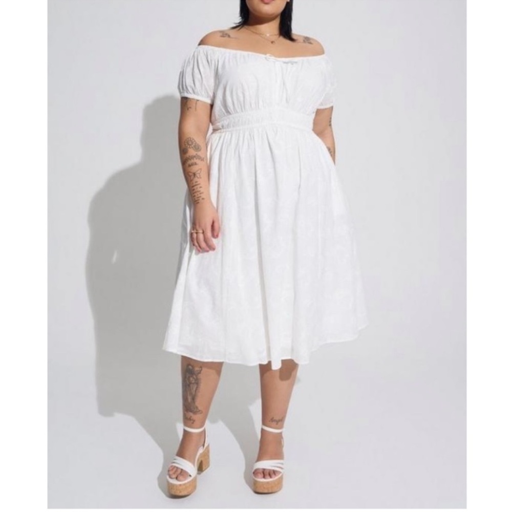 Torrid White Floral Embroidered Dress